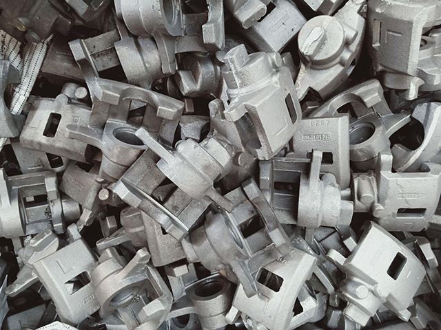 Жүзу сілкінісіне арналған темір құймаларының көміртегі мөлшері қандай?